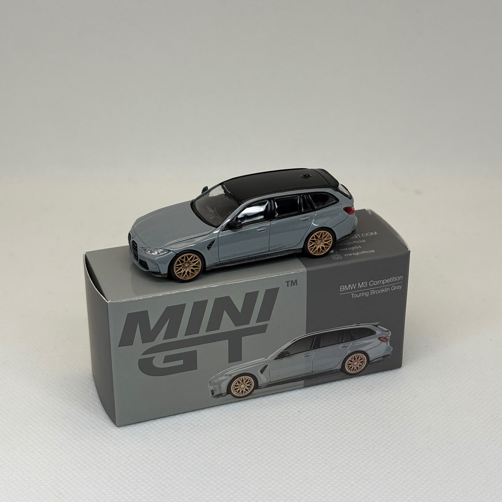 BMW M3 Competition / 864